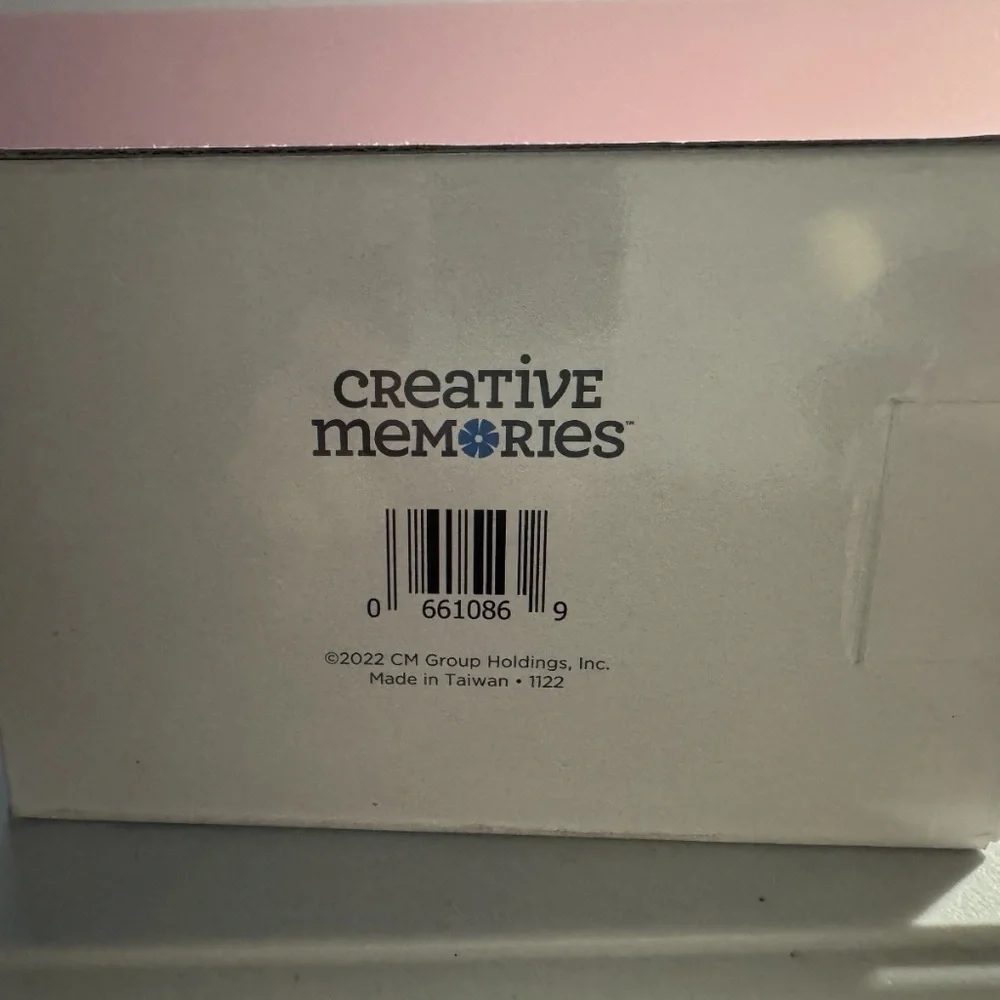 Creative Memories Square Decorative Punch NIB - Picture 2 of 2